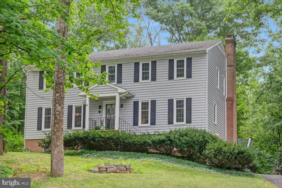 158 OLD FOREST CIRCLE