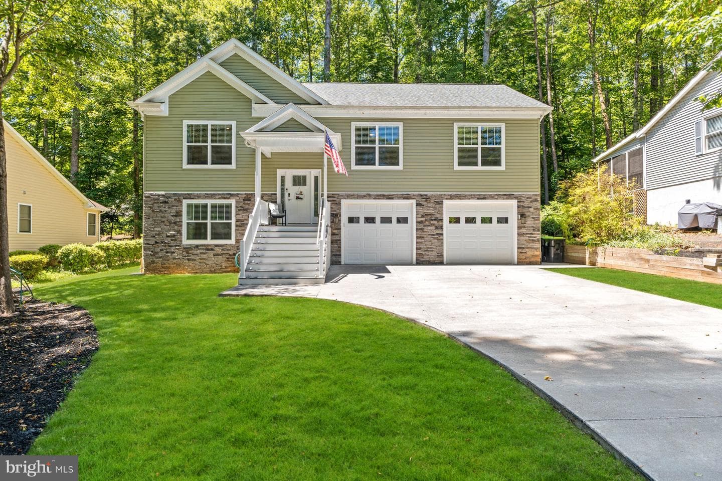 105 EDGEMONT CIRCLE