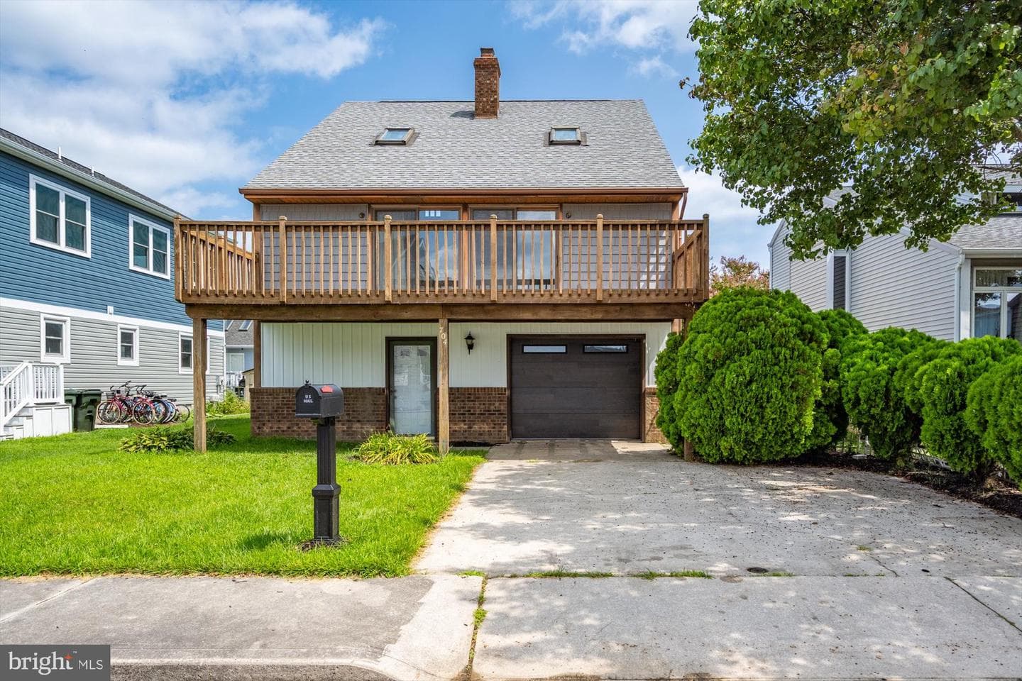 704 N SURF ROAD