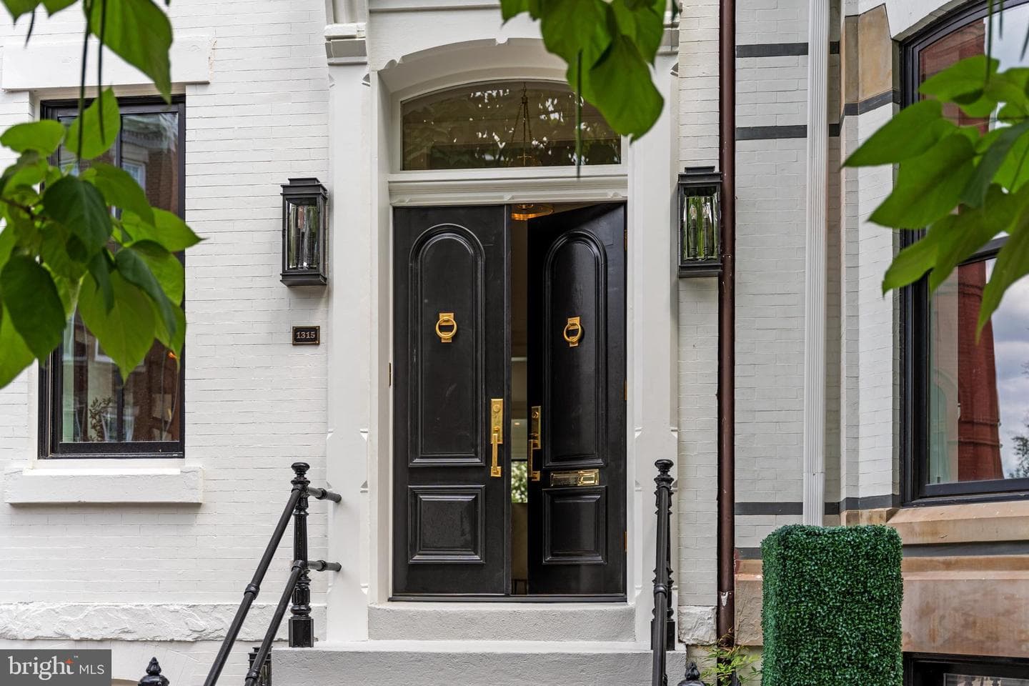 1315 R STREET - Photo 1