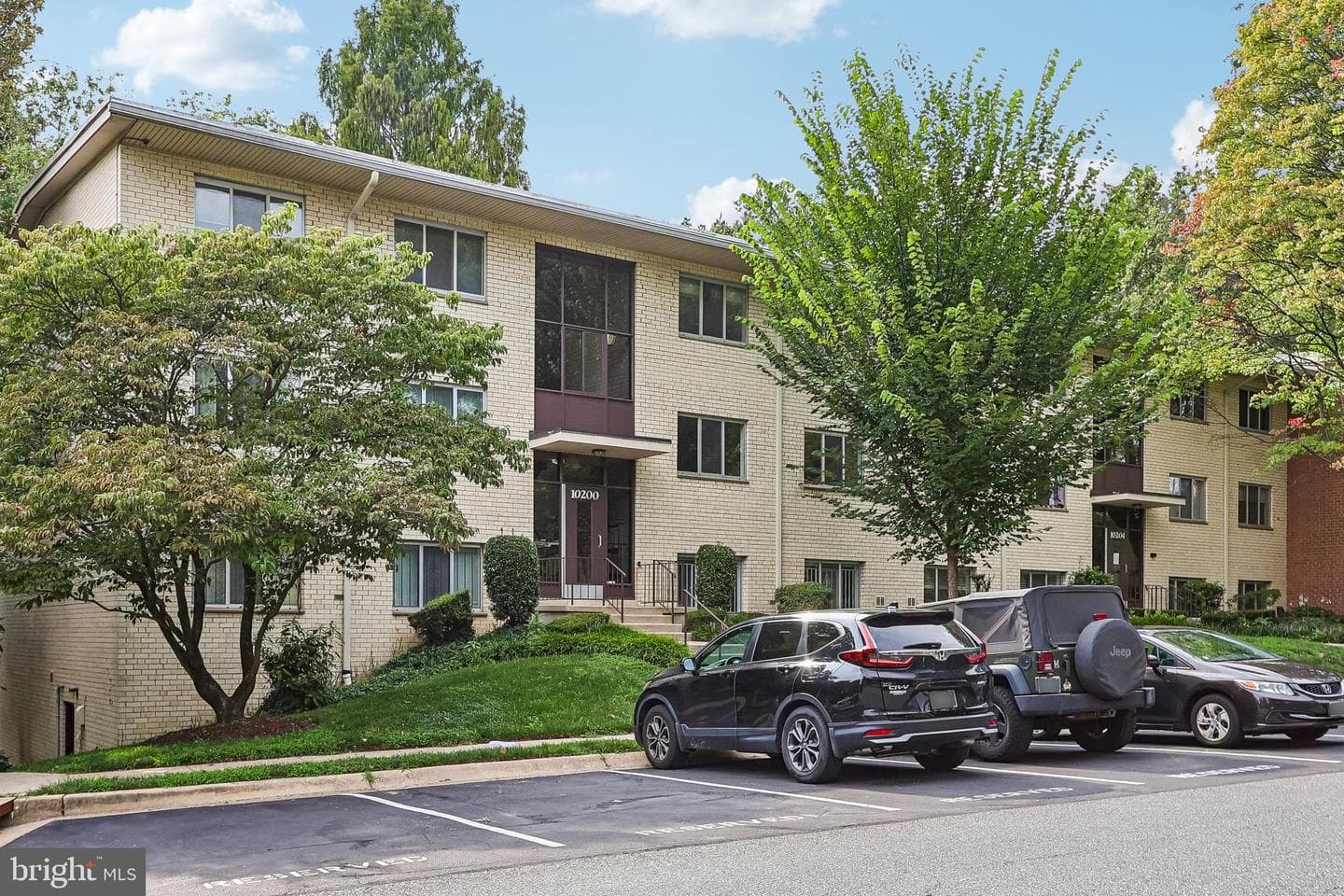 10200 ROCKVILLE PIKE 302