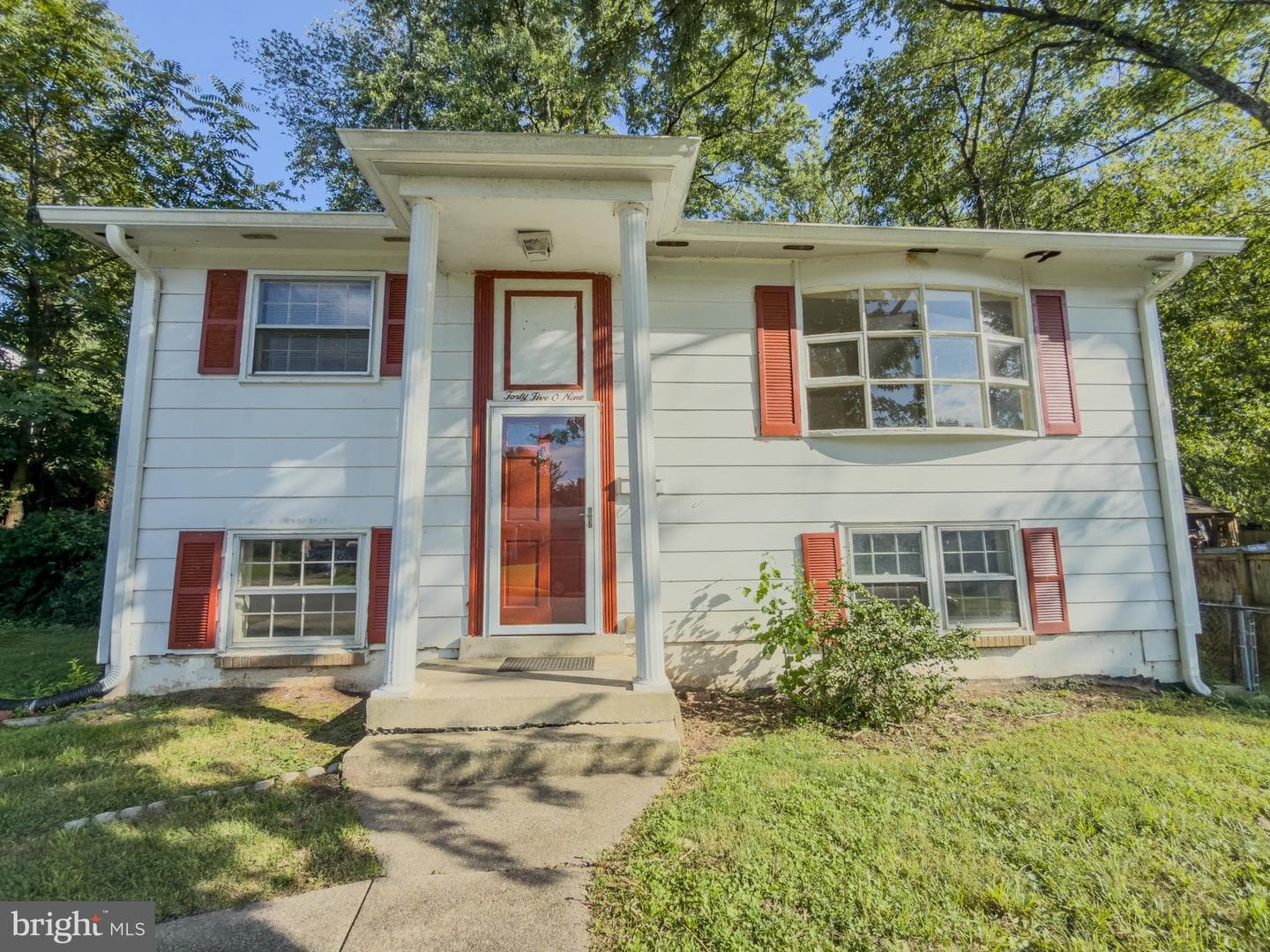 4509 HAMILTON DRIVE