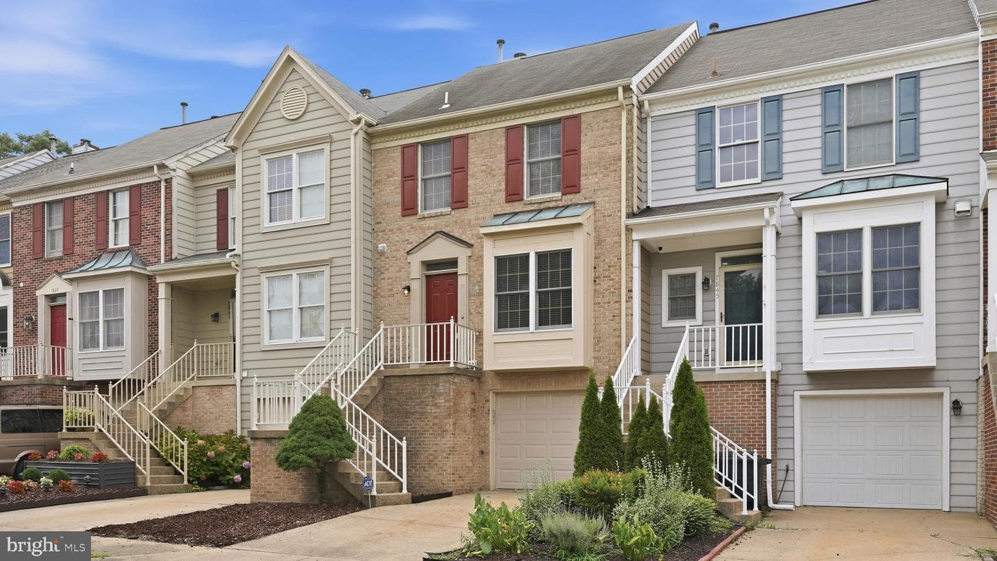 7843 SABRE COURT