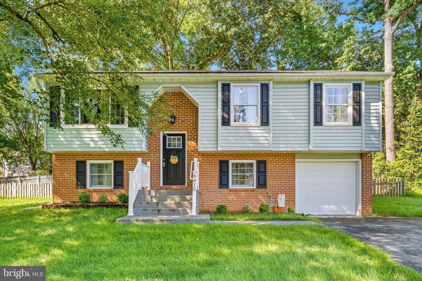 6810 ESTATE LANE