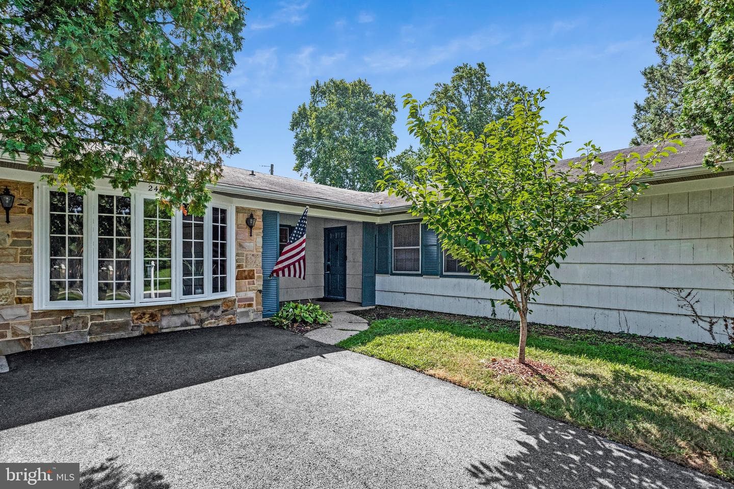 2405 KELSEY LANE