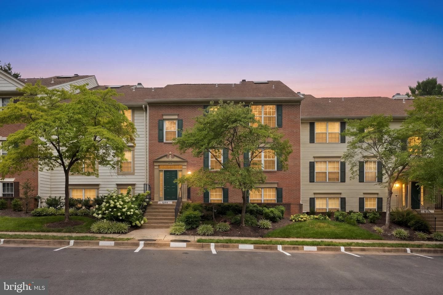 12114 Green Leaf Ct, Fairfax, VA 22033-2532, United States