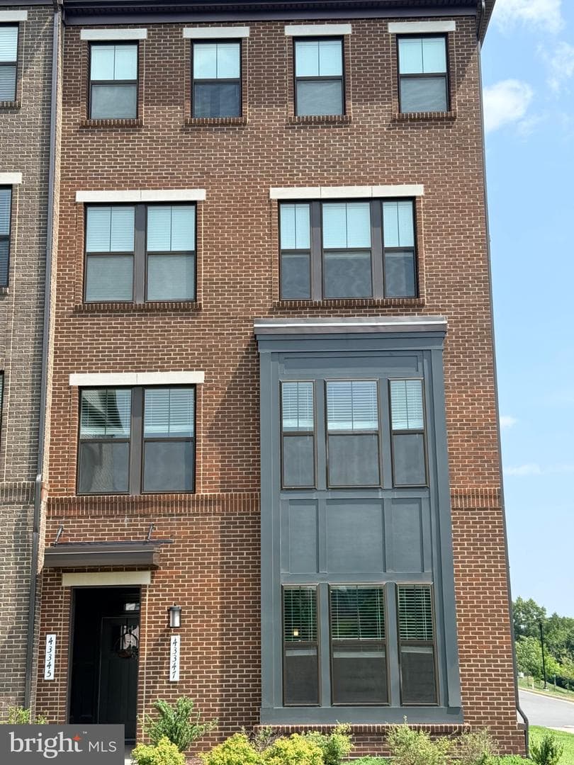 43347 Goshen Run Sq, Ashburn, VA 20148-3209, United States