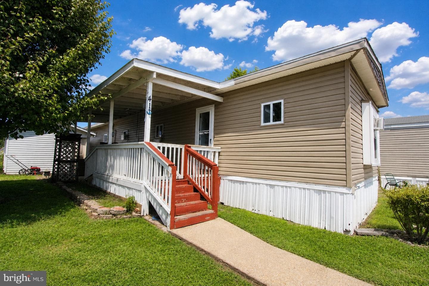 41 ANITA DR