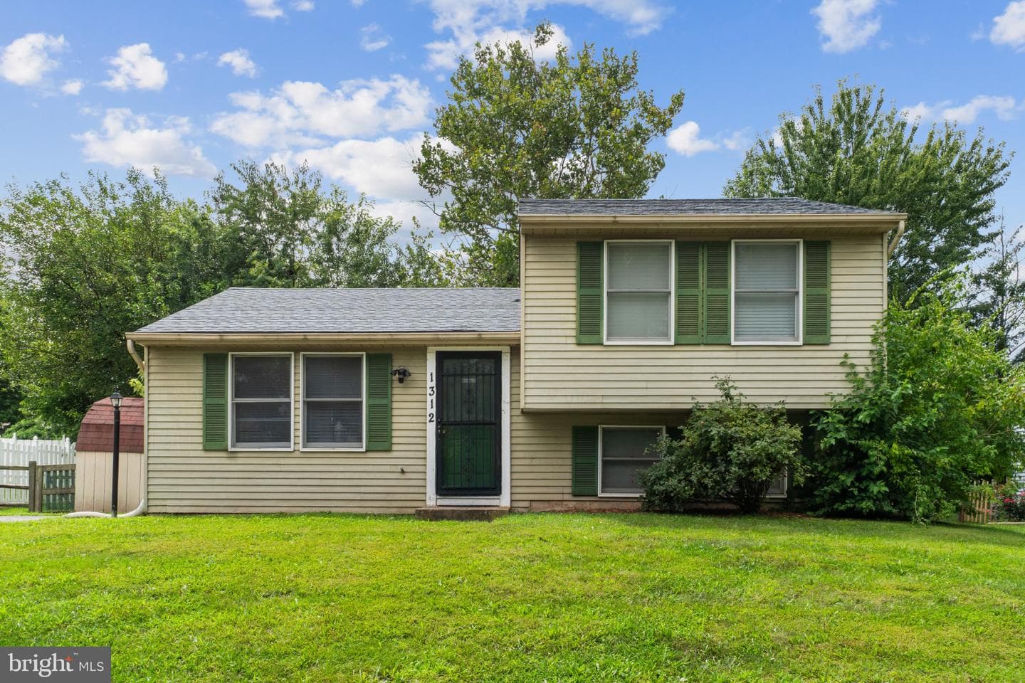 1312 HILLCREST DRIVE