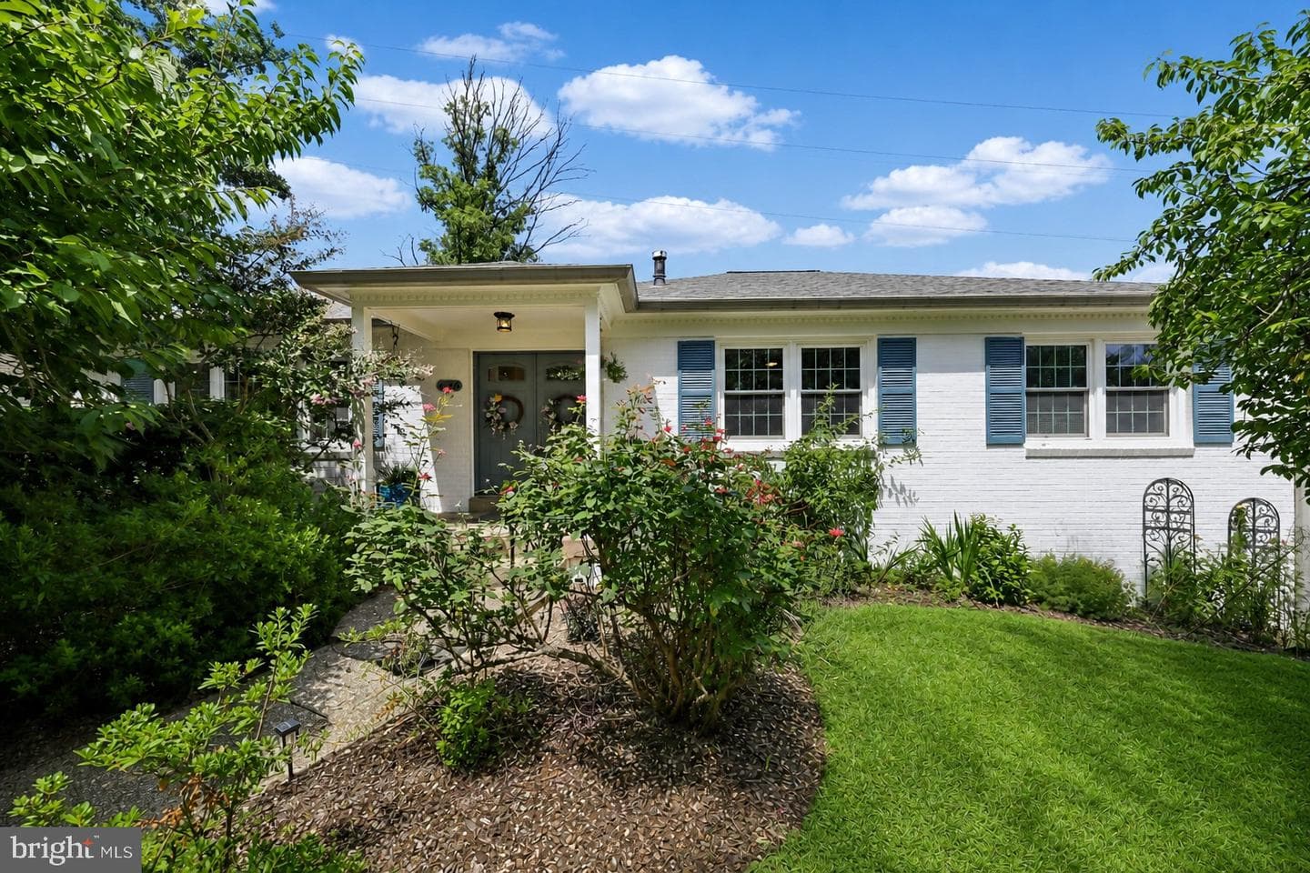 6126 REDWOOD LANE