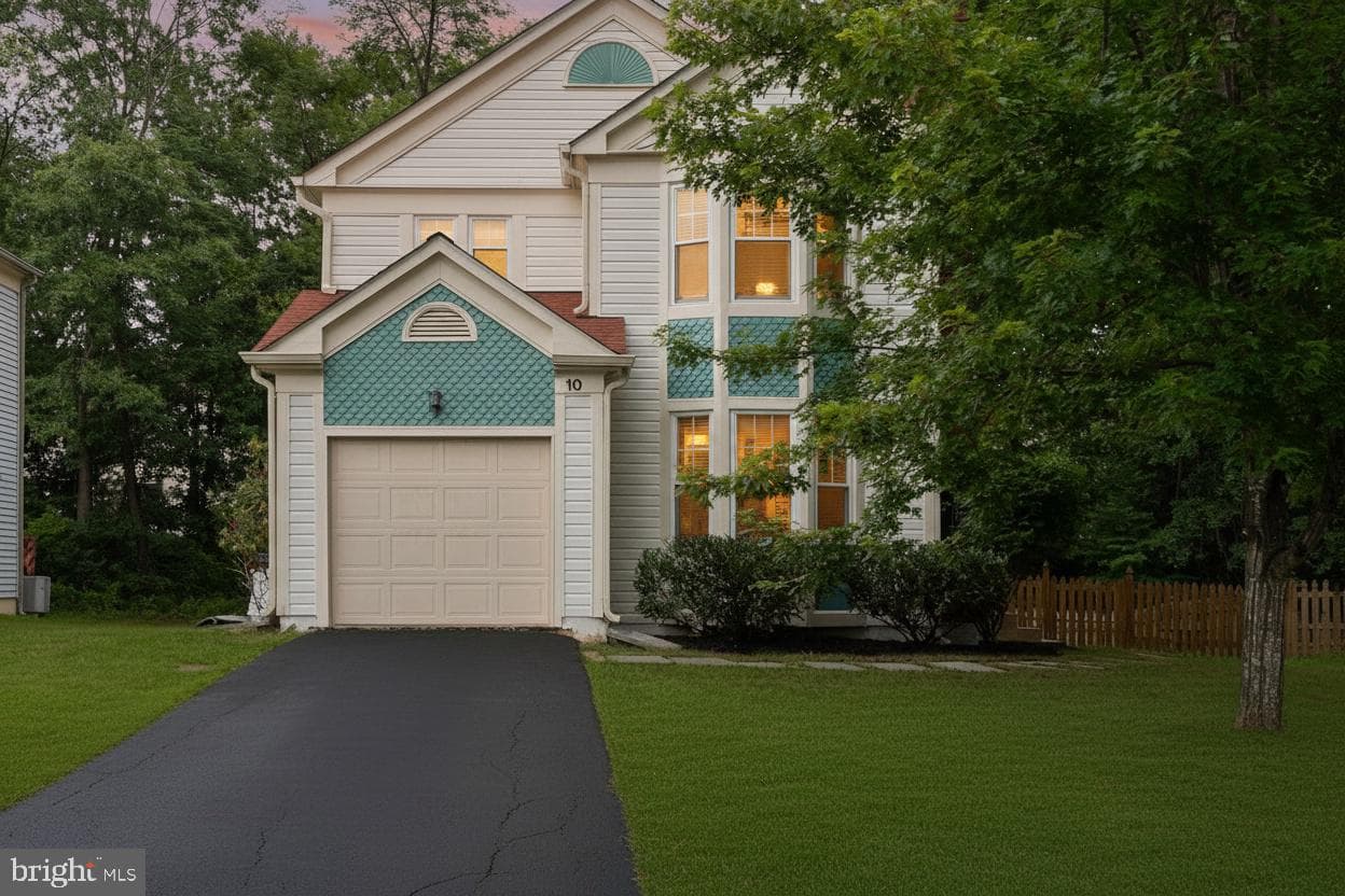 10 Fenton Wood Dr, Sterling, VA 20165-5718, United States