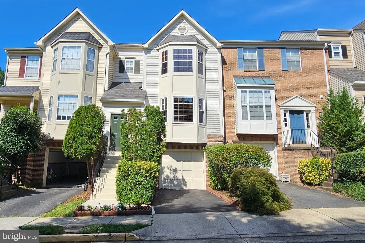 6888 KERRYWOOD CIR,CENTREVILLE,VA,20121,FAIRFAX
