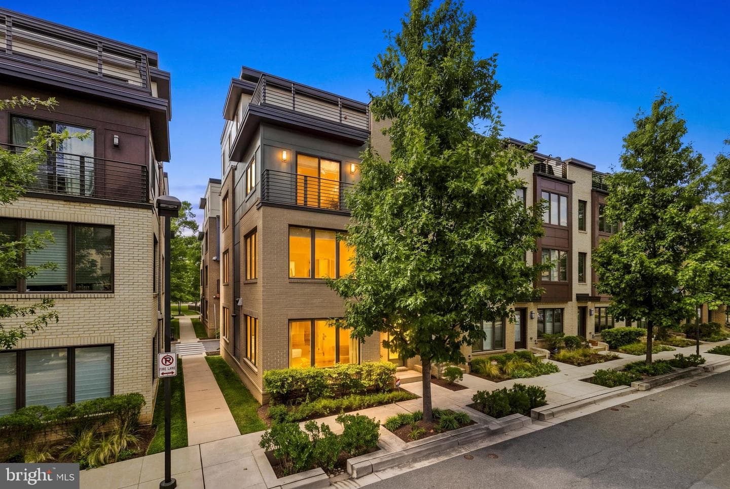 6617 Eames Way, Bethesda, MD 20817-1612, United States