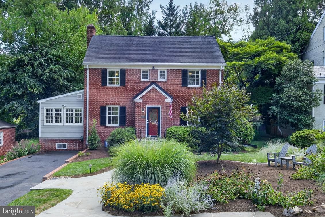 1510 LIVE OAK DRIVE