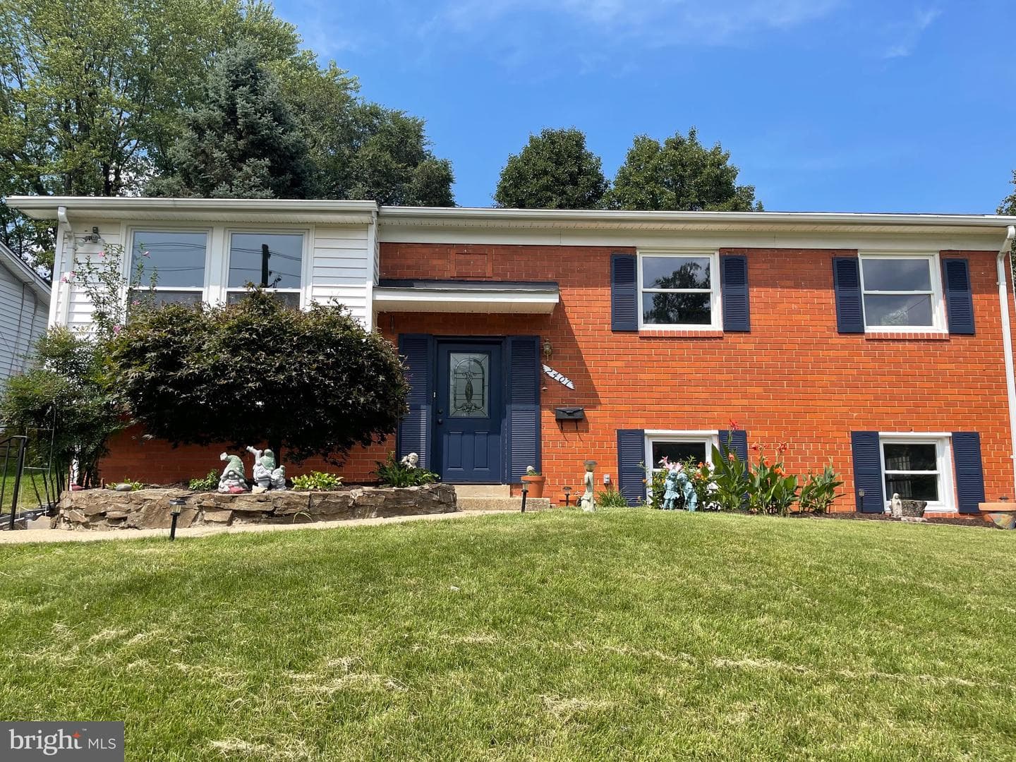 2407 HAYDEN DRIVE