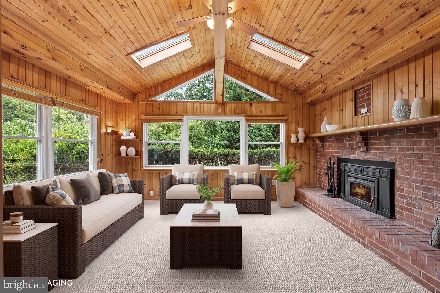 804 HUNTSMAN ROAD