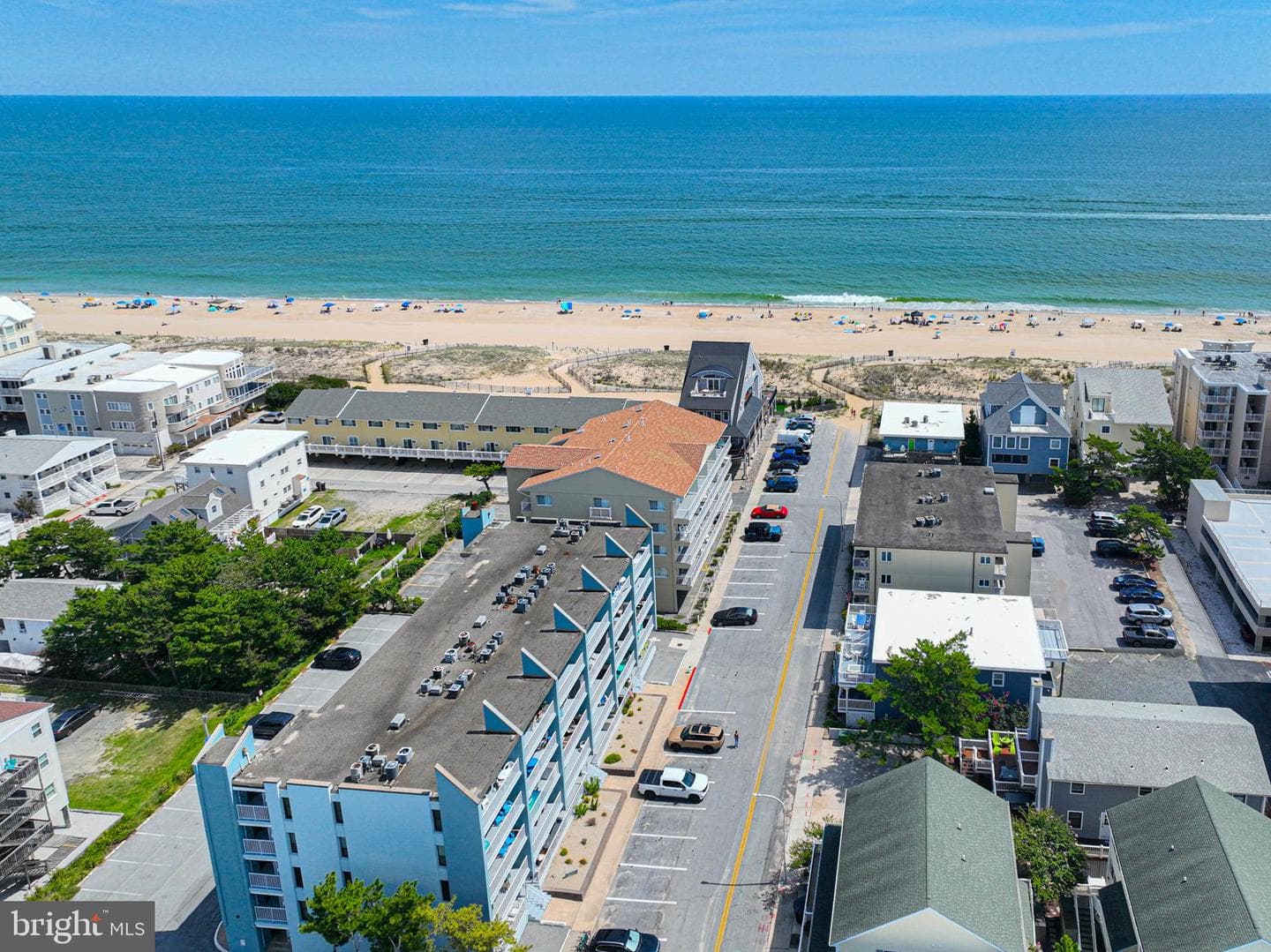 12 42ND STREET 303