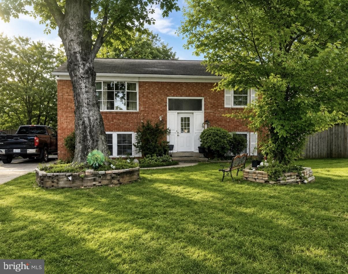 13604 Bentree CT CHANTILLY VA 20151