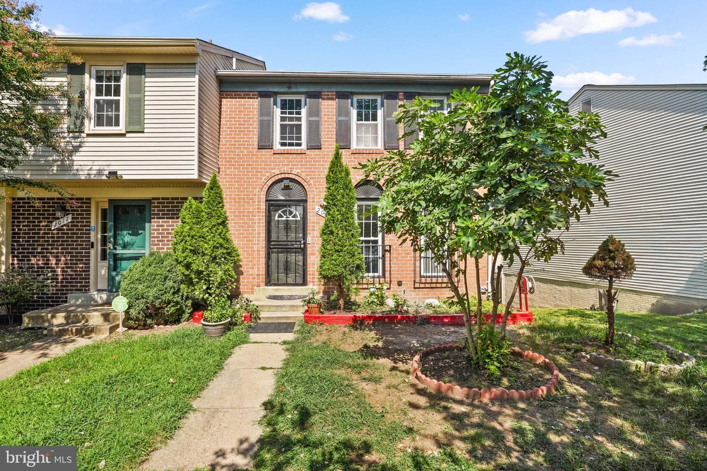 2015 FEATHERWOOD STREET