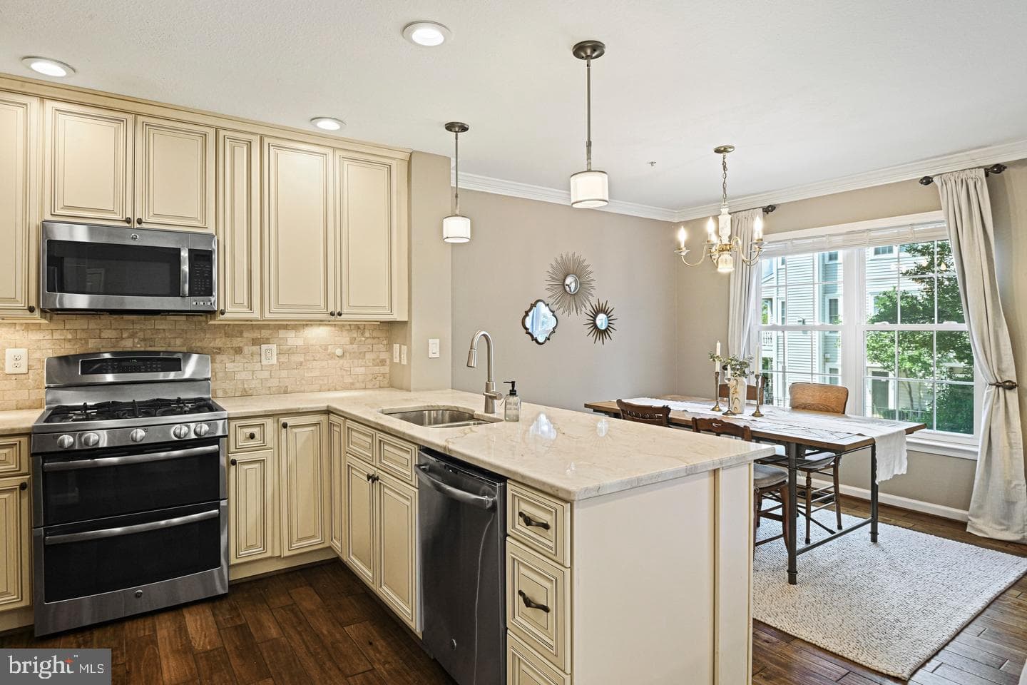 12908 FAIR BRIAR LN,FAIRFAX,VA,22033,FAIRFAX