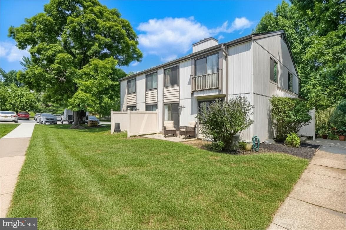 21 EASTFORD COURT 21 - Photo 1