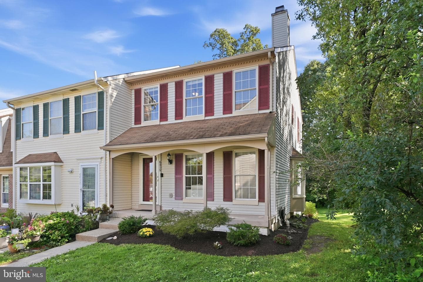 6815 Malton Ct, Centreville, VA 20121-2557, United States