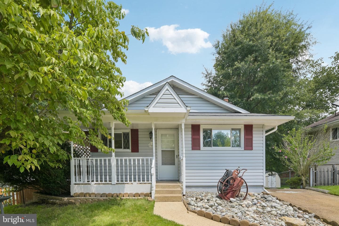 3004 JAMESTOWN COURT