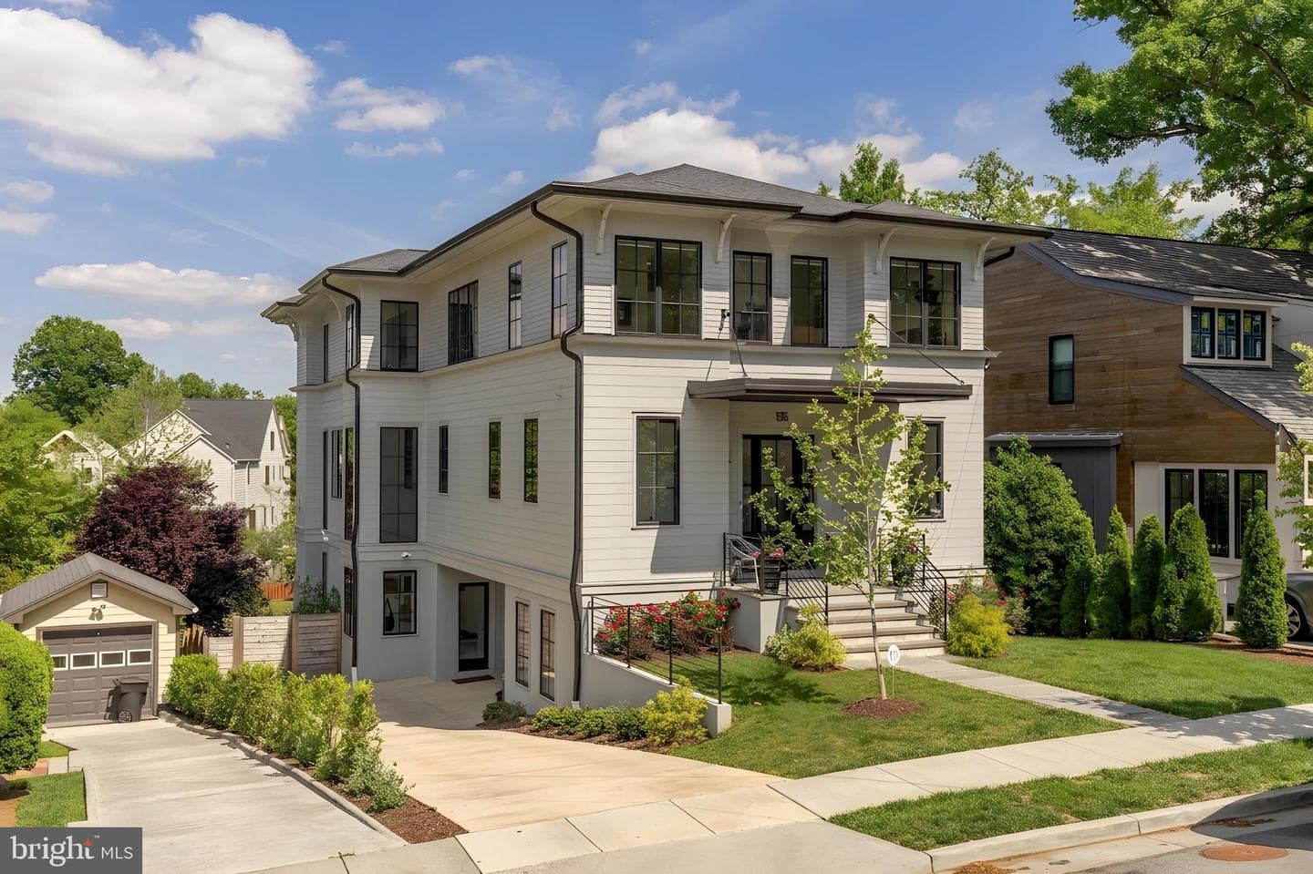 135 N Edgewood St, Arlington, VA 22201-1102, United States