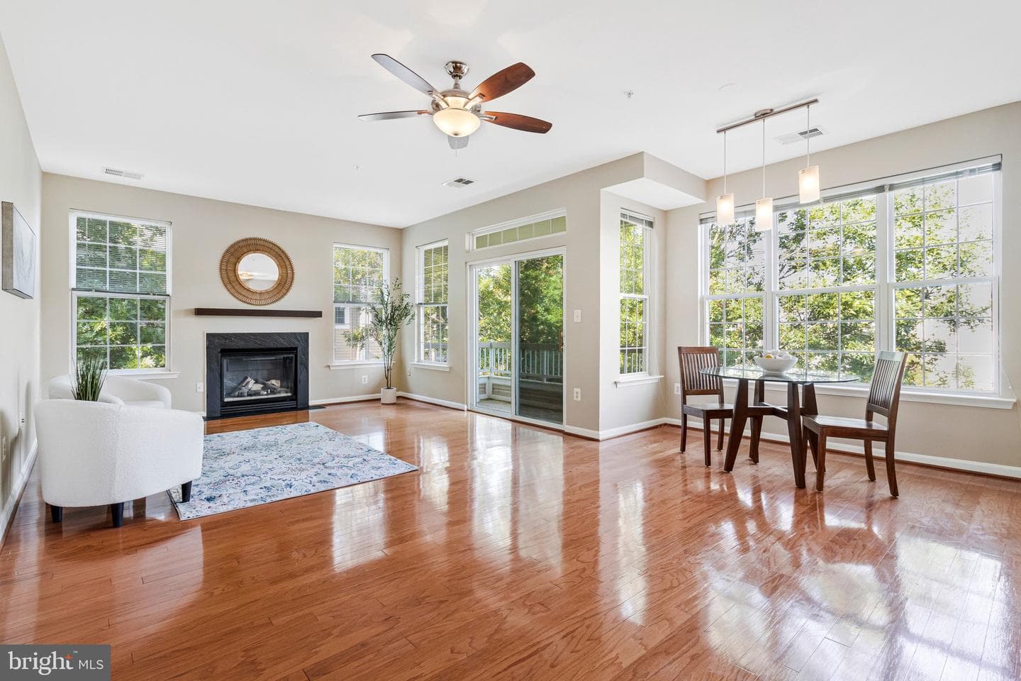 4200 Mozart Brigade Ln, Fairfax, VA 22033-3968, United States