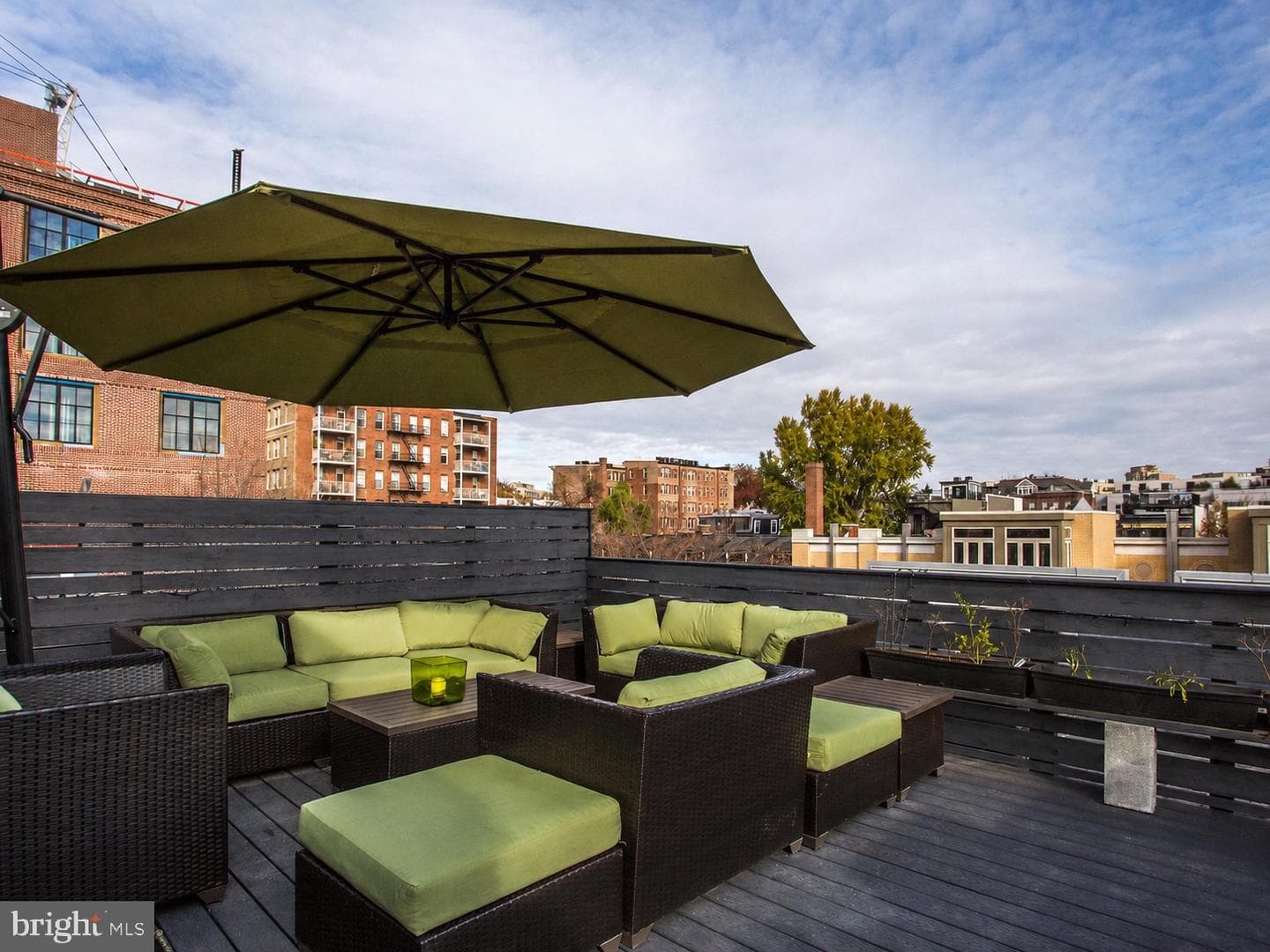 2380 CHAMPLAIN STREET 306
