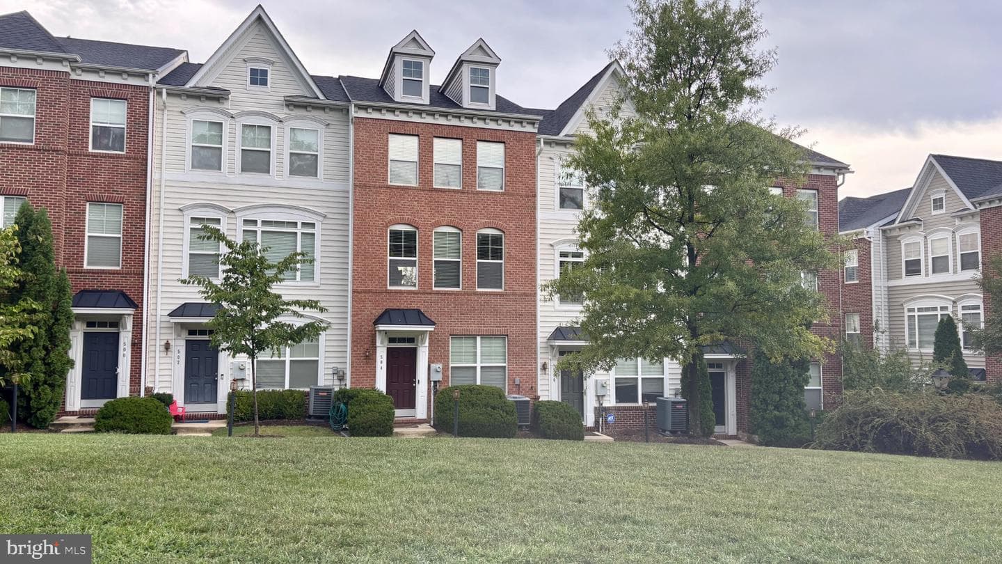 504 Ava Way NE, Washington, DC 20017-3100, United States - Photo 1