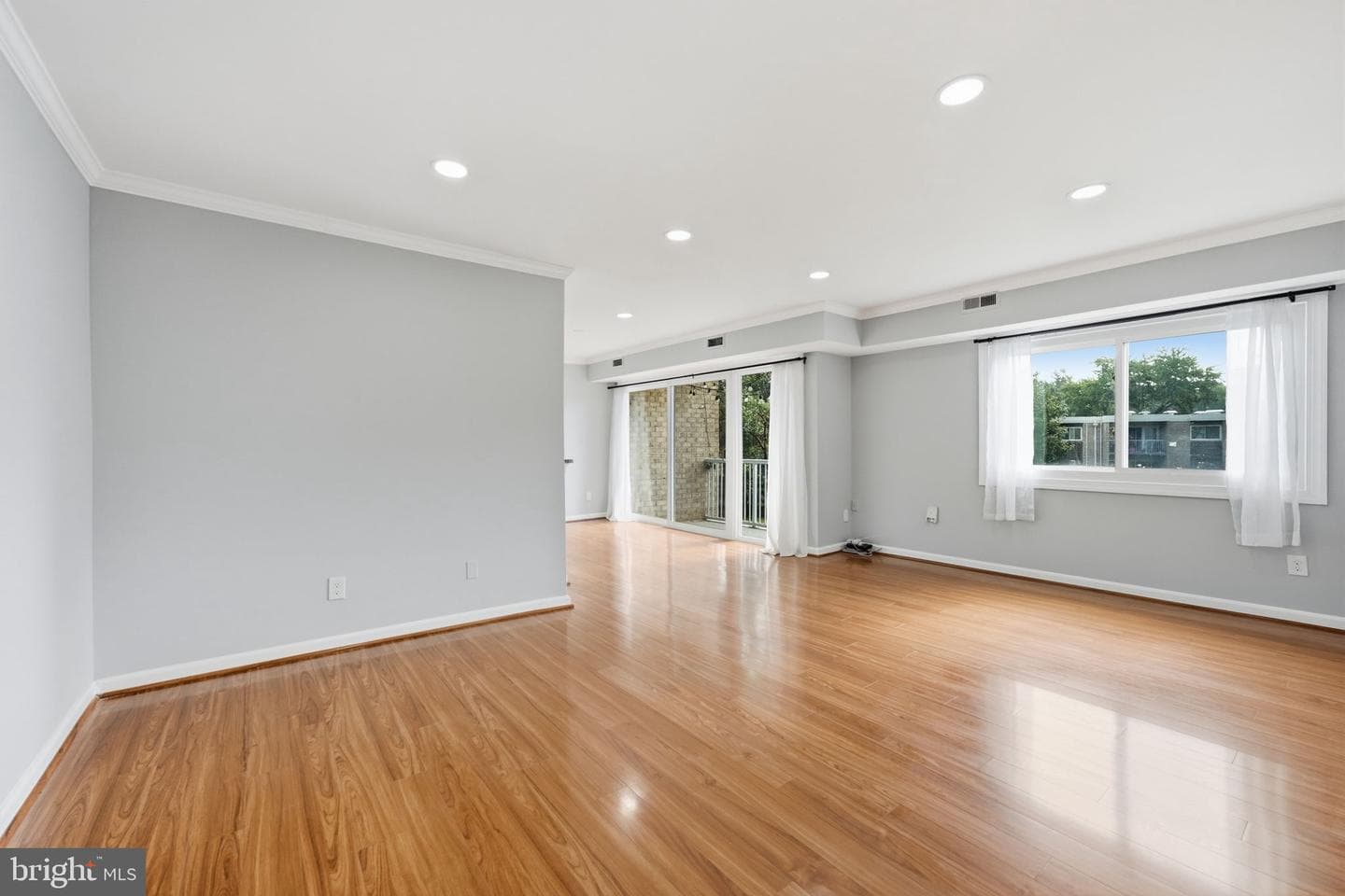 2901 Charing Cross Rd, Falls Church, VA 22042-1169, United States