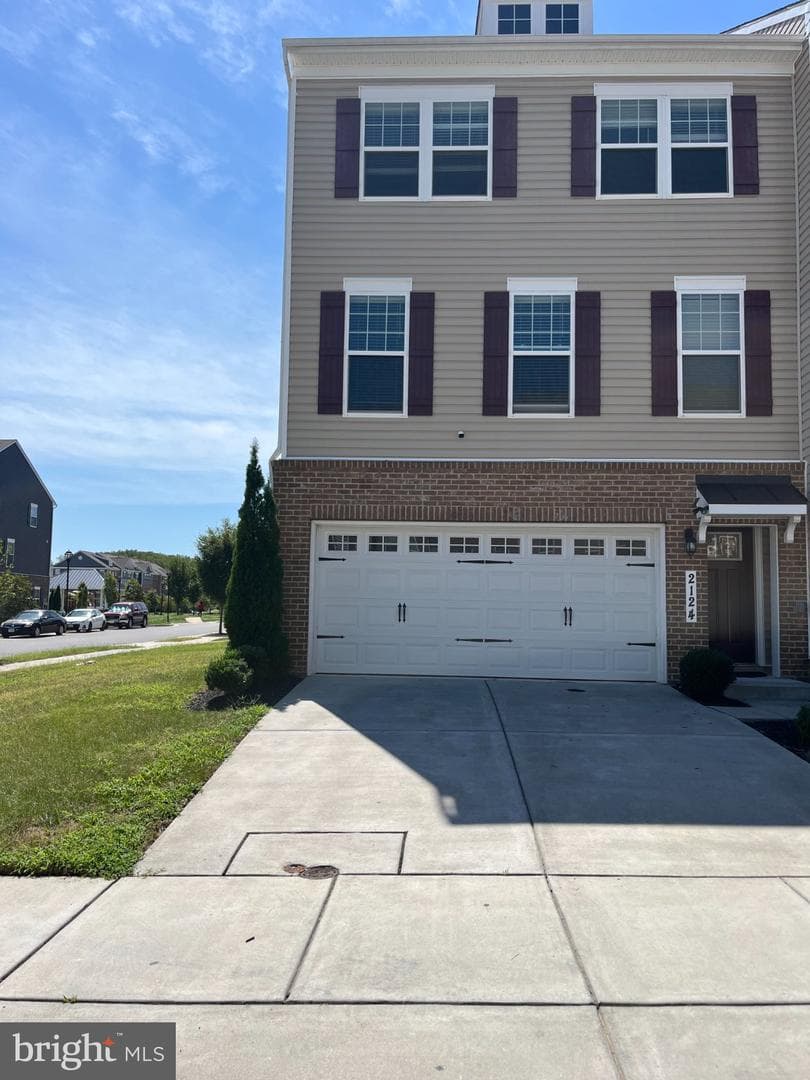 2124 RUBY TURN