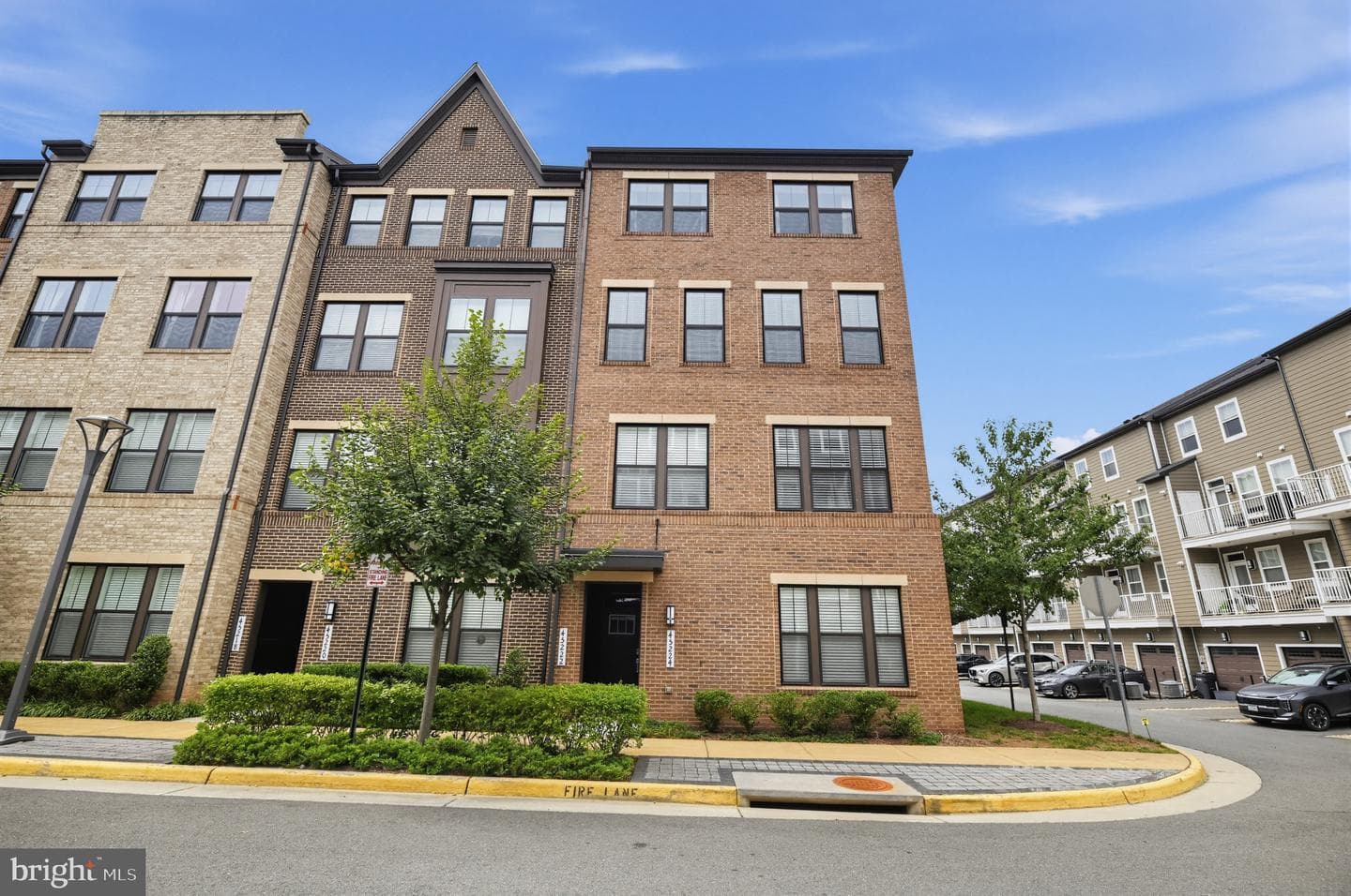 45222 Lettermore Sq, Ashburn, VA 20166-2522, United States