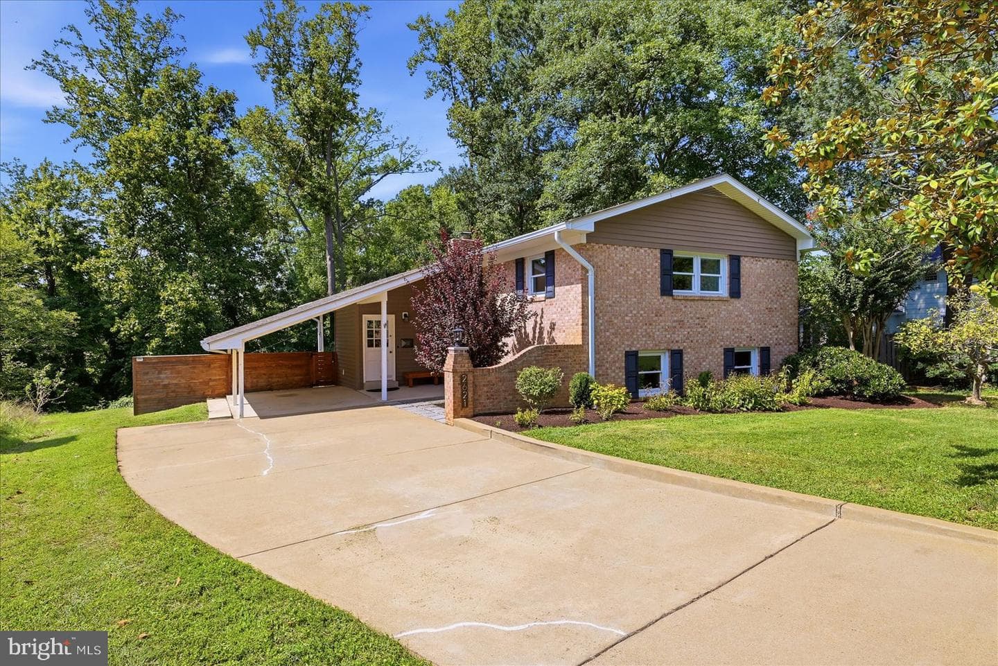 2621 Childs Ln, Alexandria, VA 22308-2128, United States - Photo 1