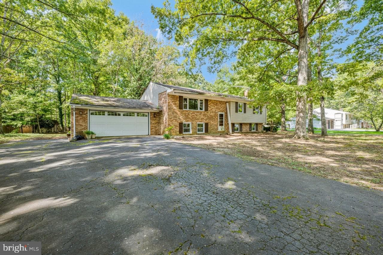 3663 Brookwood Dr, White Plains, MD 20695-2935, United States