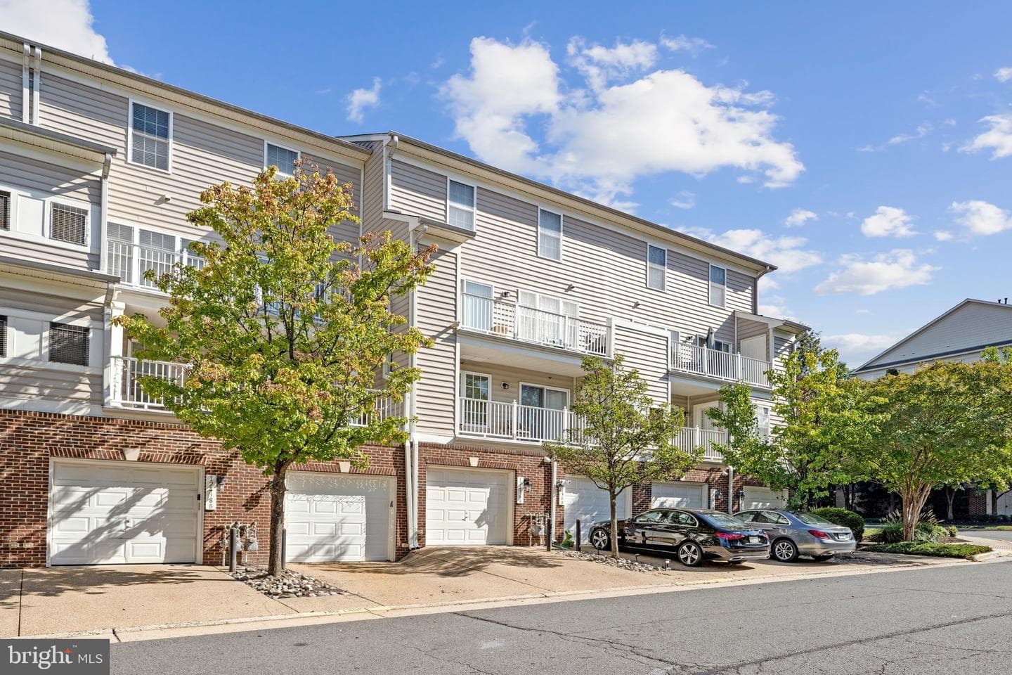 12436 Liberty Bridge Rd, Fairfax, VA 22033-6042, United States
