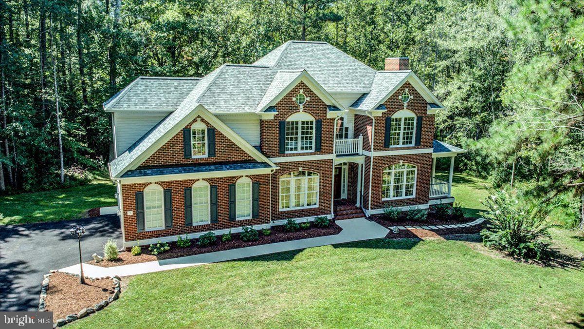 5 BEAVER RIDGE ROAD