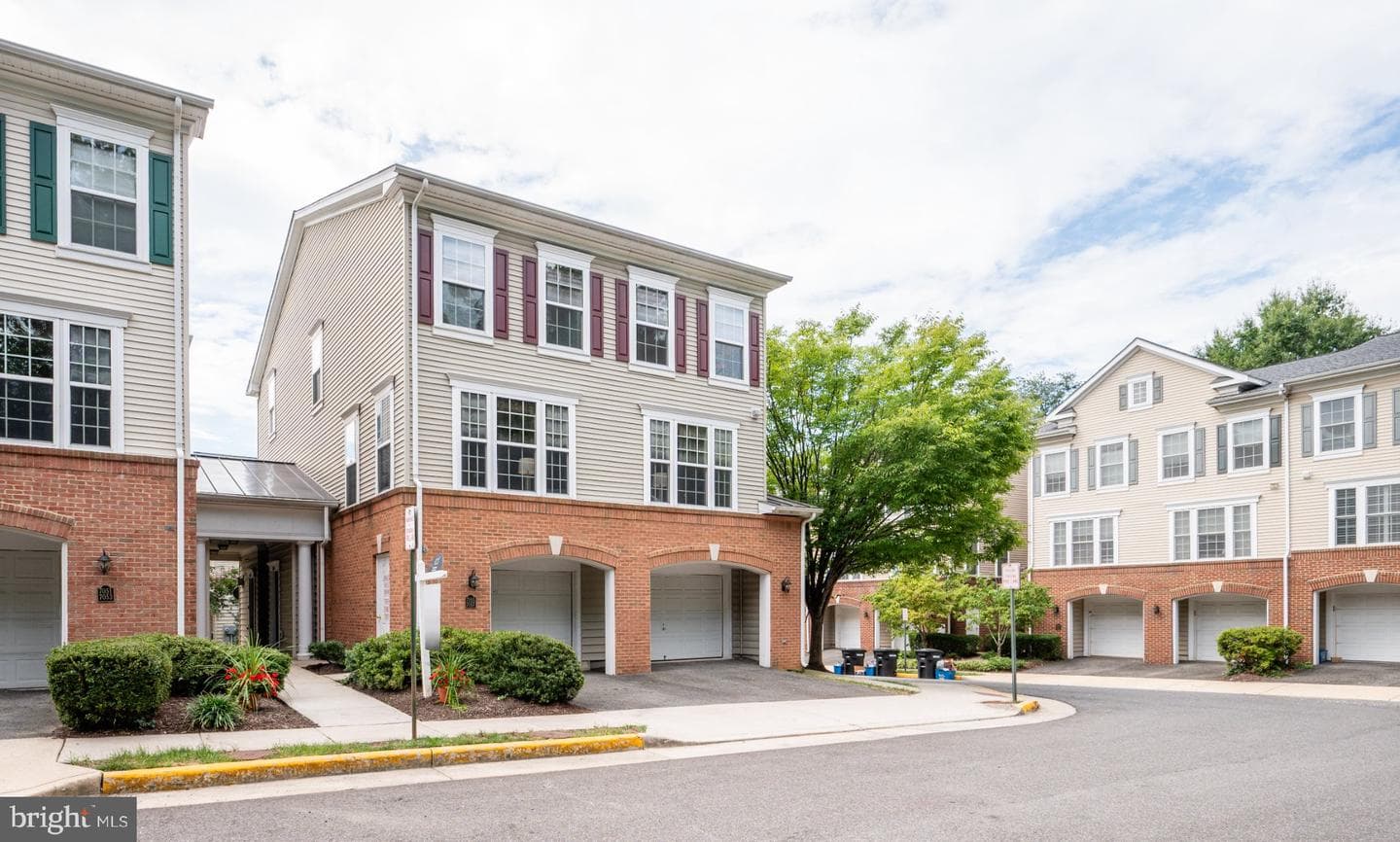 7055 Huntley Run Pl, Alexandria, VA 22306-5112, United States