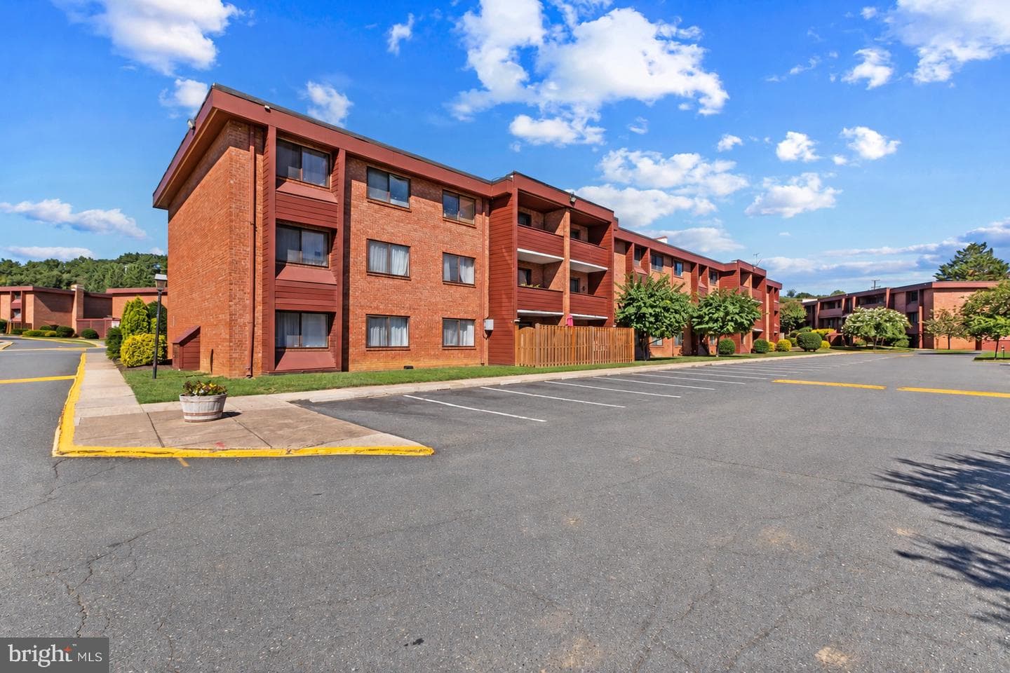 1511 S George Mason Dr, Arlington, VA 22204-3438, United States