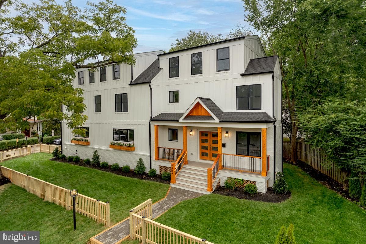 2209 18th St N, Arlington, VA 22201-3504, United States