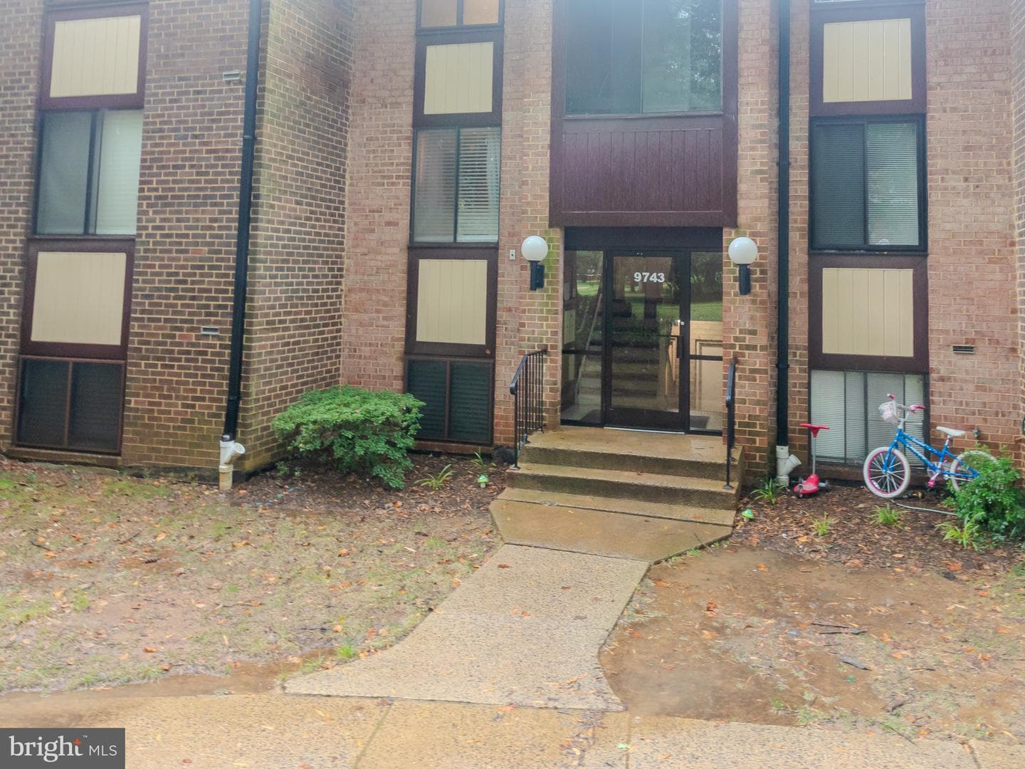 9743 Kings Crown Ct, Fairfax, VA 22031-5008, United States