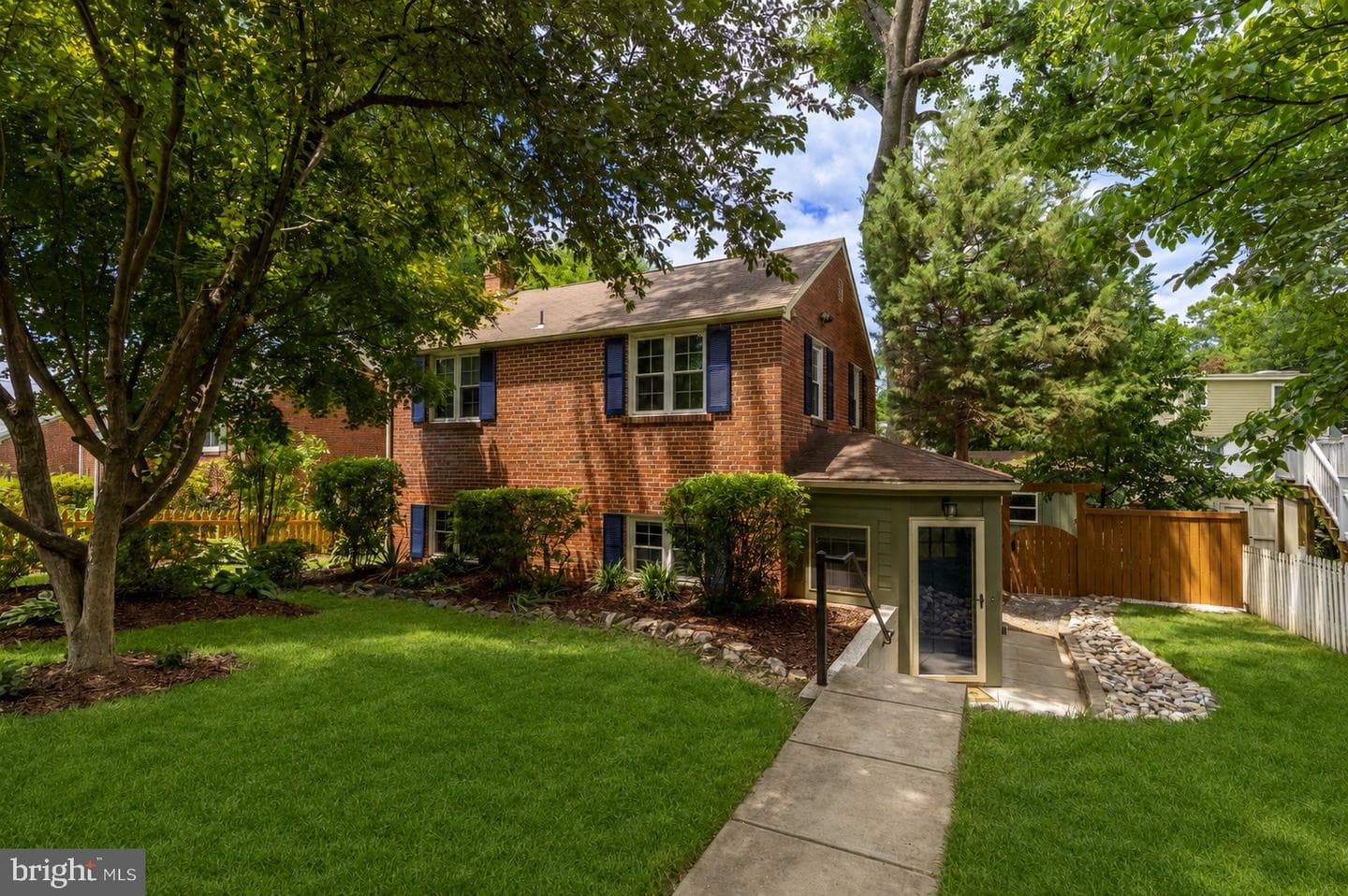 1607 Ballard St, Silver Spring, MD 20910-2732, United States