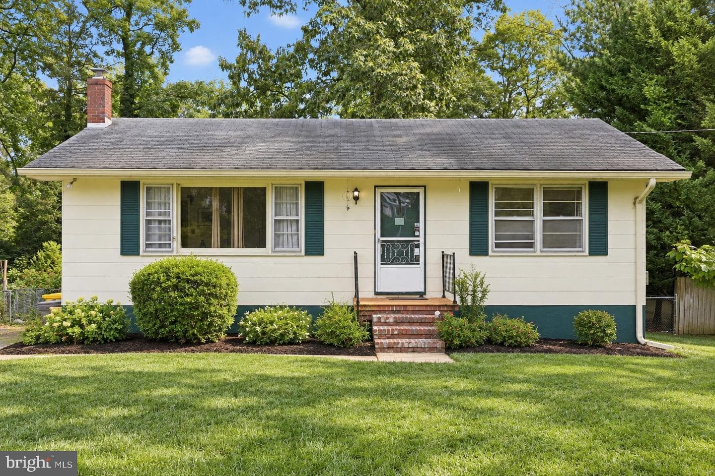 293 CEDAR LANE