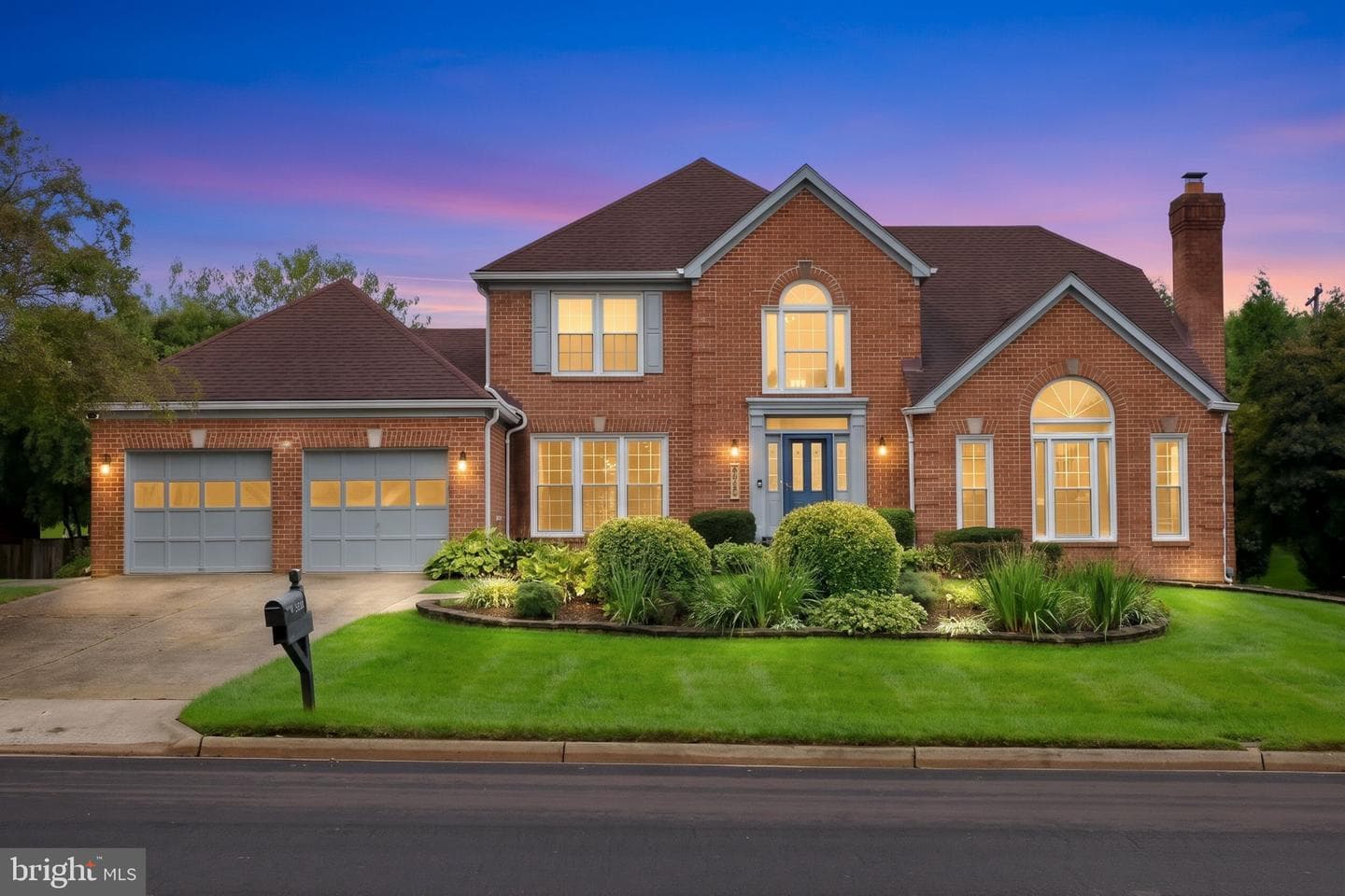 5808 Hampton Forest Way, Fairfax, VA 22030-7253, United States