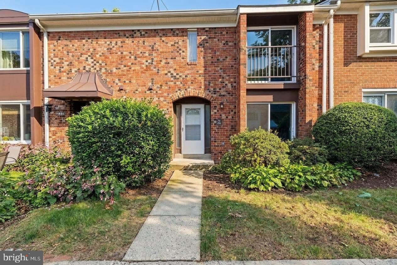 3743 Persimmon Cir, Fairfax, VA 22031-4116, United States