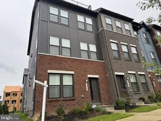 1615 ARROWWOOD LANE