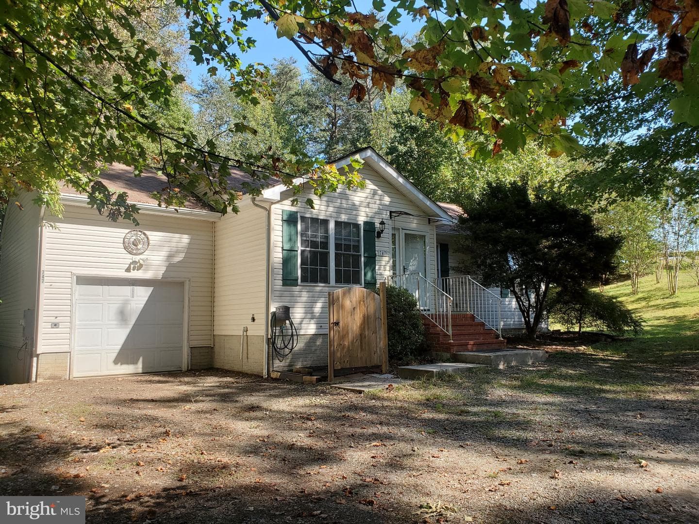 747 Lake Caroline Dr, Ruther Glen, VA 22546-5310, United States
