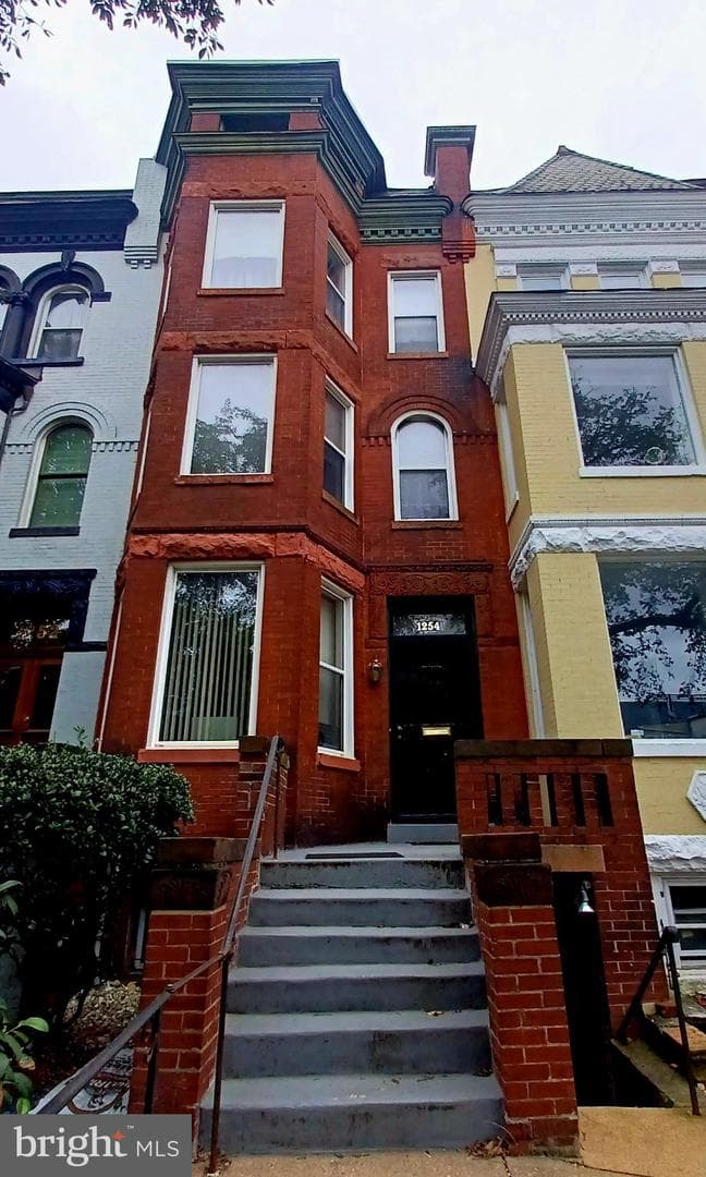 1254 Columbia Rd NW, Washington, DC 20009-5308, United States