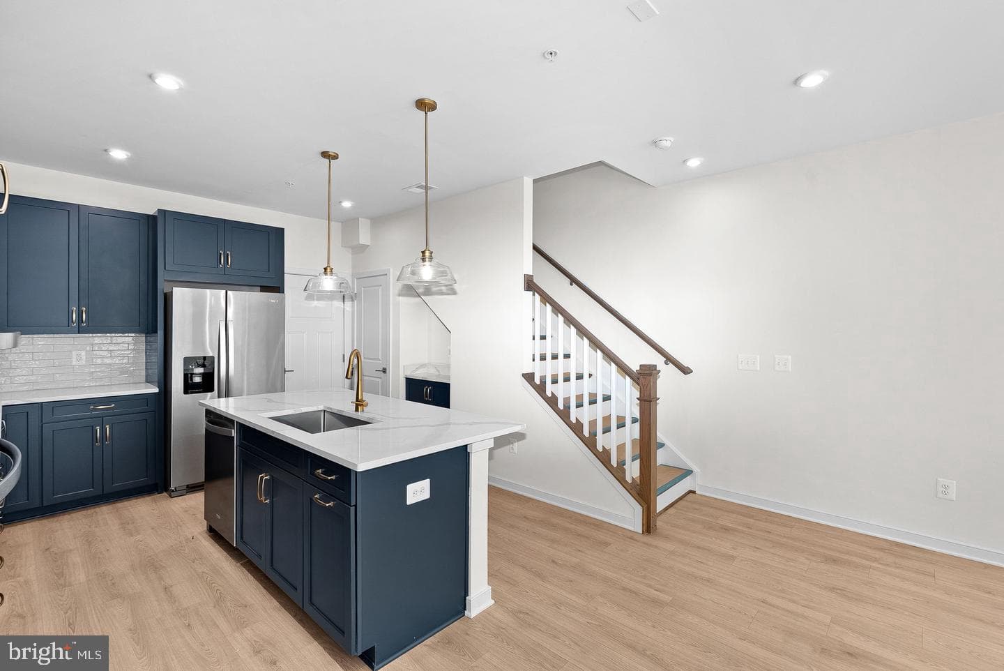 19763 SEPIA SQ,ASHBURN,VA,20147,LOUDOUN